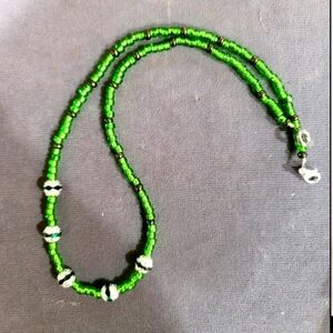 EMERALD  GREEN DISCO CRYSTAL DISCO BALL GLASS SEED BEAD NECKLACE